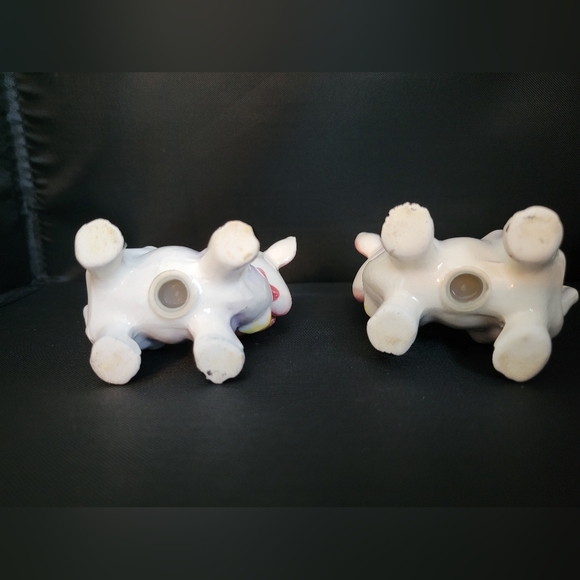 Vintage collectible cow with bells set: suger, creamer, salt & pepper shakers - Picture 8 of 16